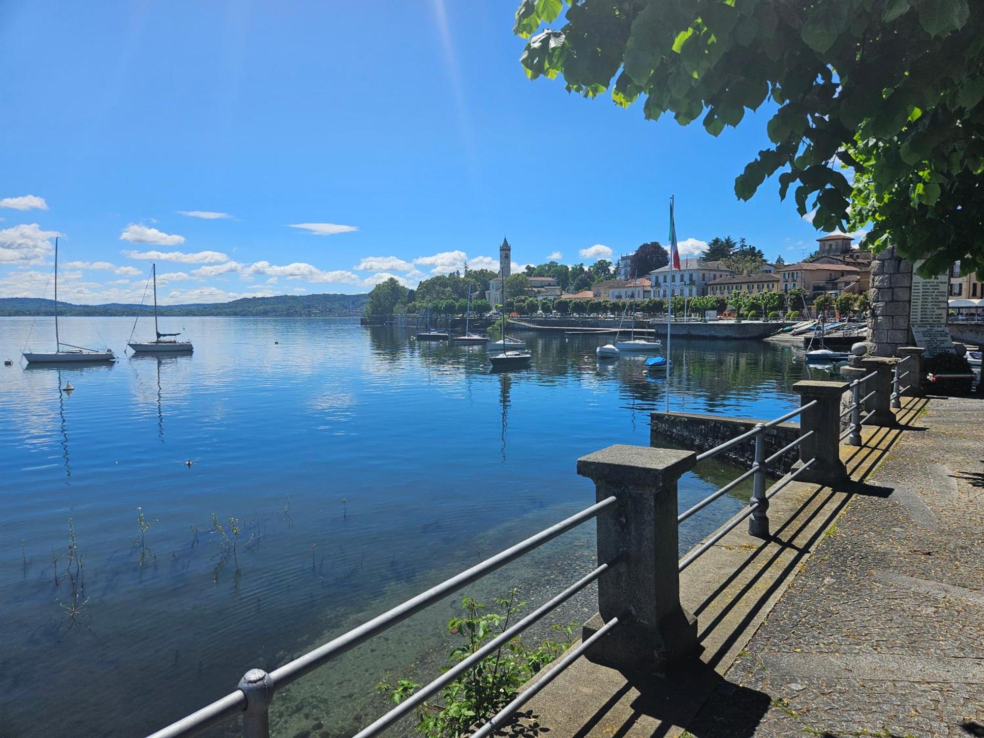 Lake View Meina Extérieur photo