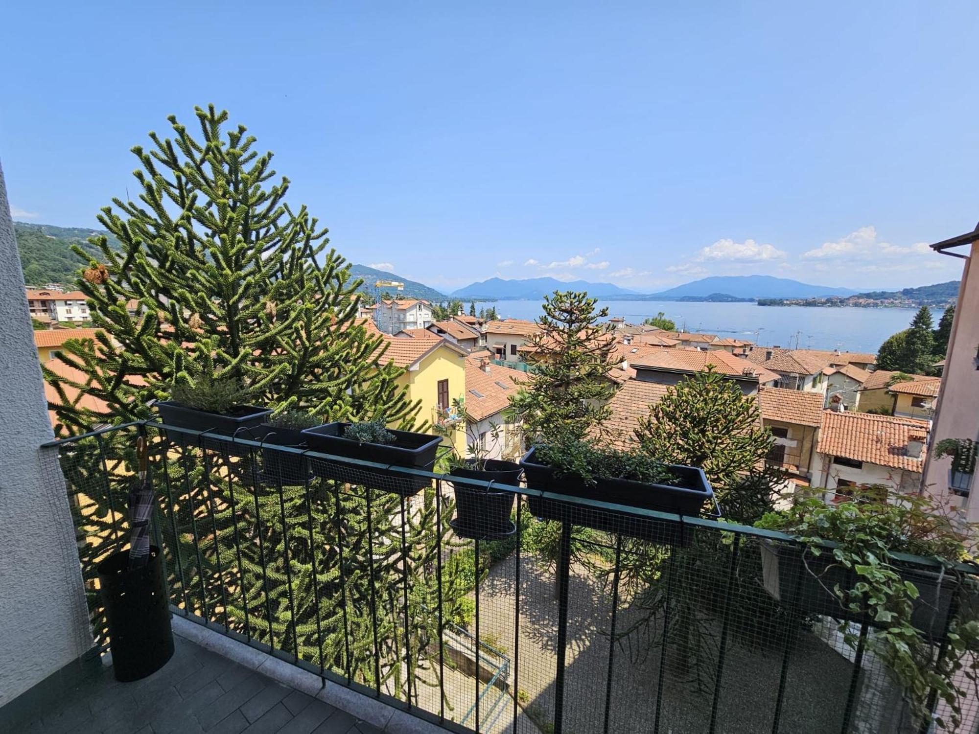 Lake View Meina Extérieur photo